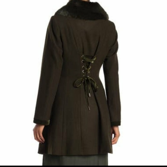 Brand new Laundry olive fur coat - Picture 3 of 8